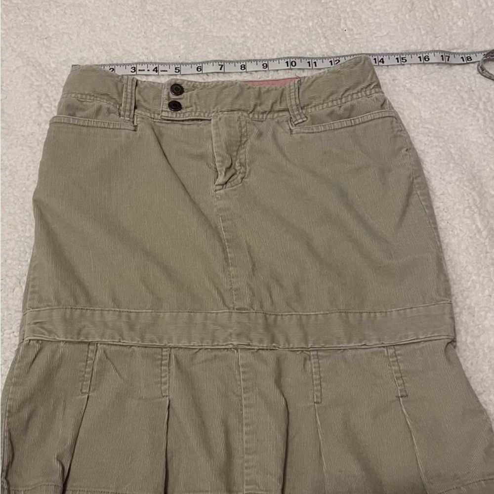 American Eagle Outfitters Khaki   Courduroy  Skirt. Size 0
